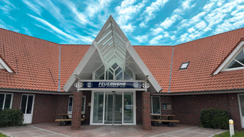Frontansicht Feuerwehrhaus der Freiwilligen Feuerwehr Detern-Stickhausen-Velde